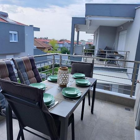 Lilli Deluxe Apartment Nikiti  Exterior photo